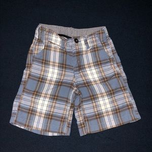 Big boys Gap size 6 plaid shorts